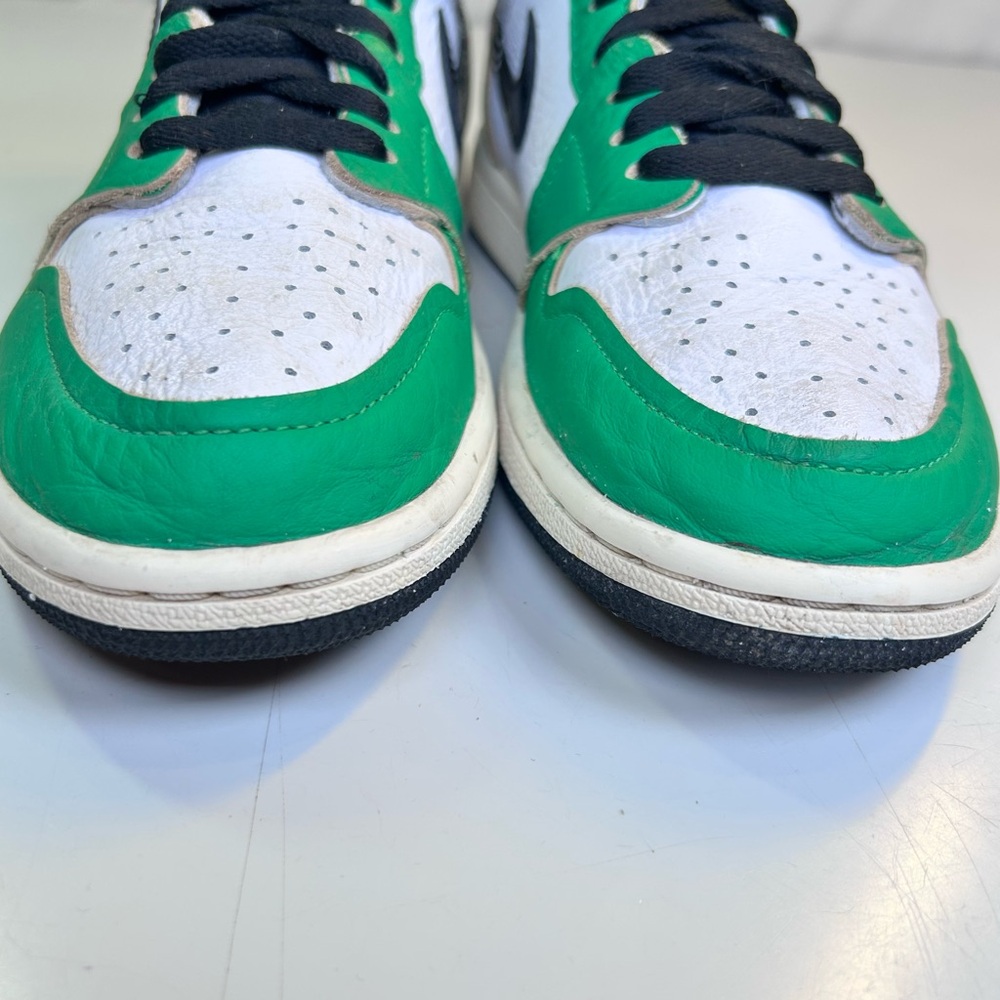 Nike Air Jordan Women’s Green and White Leather High Tops. Size 7.5 - Picture 11 of 16